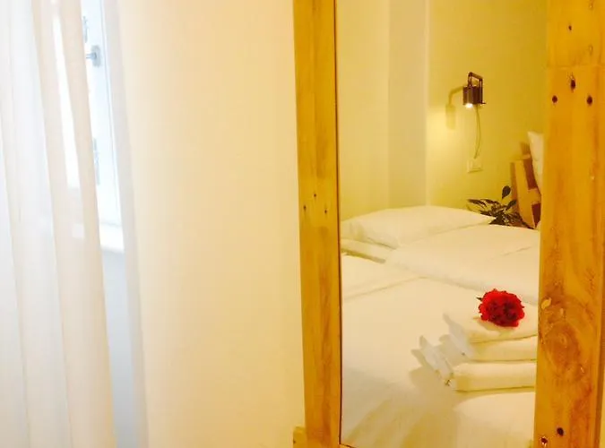 Beccherie Lägenhetshotell 4*